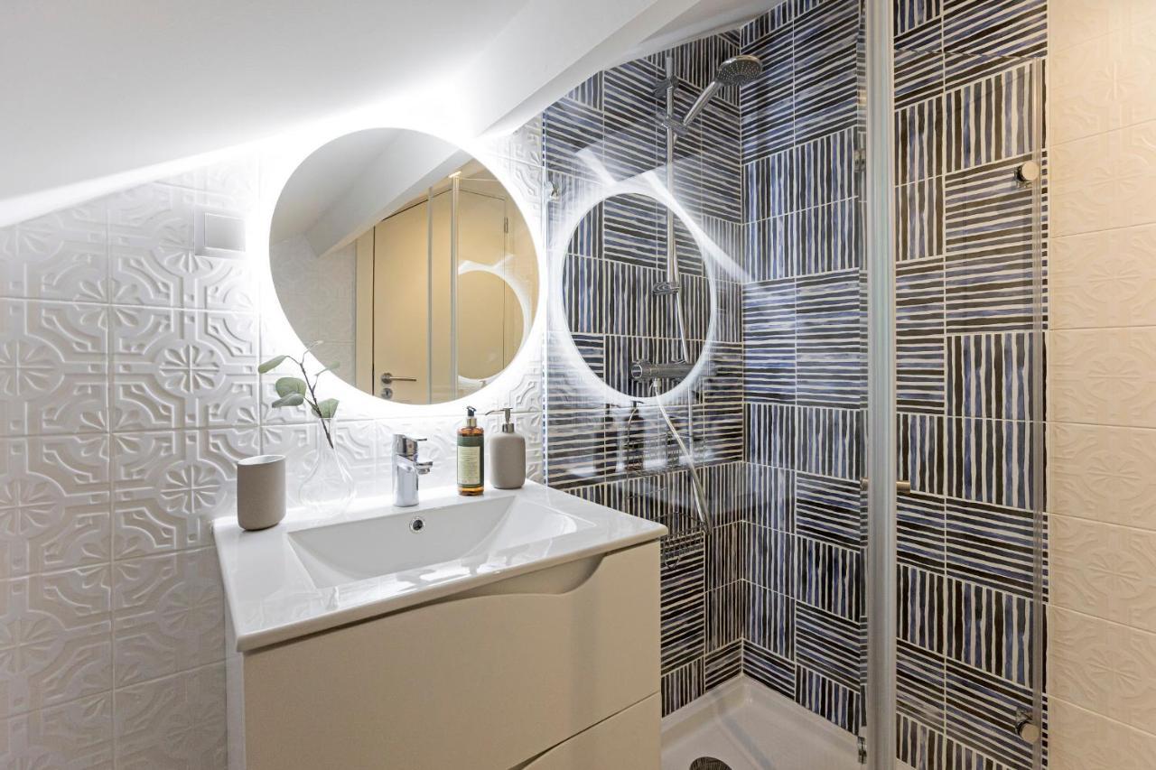 Brand New 4Br W/ 200Yrs Of History In Central Porto By Lovelystay מראה חיצוני תמונה