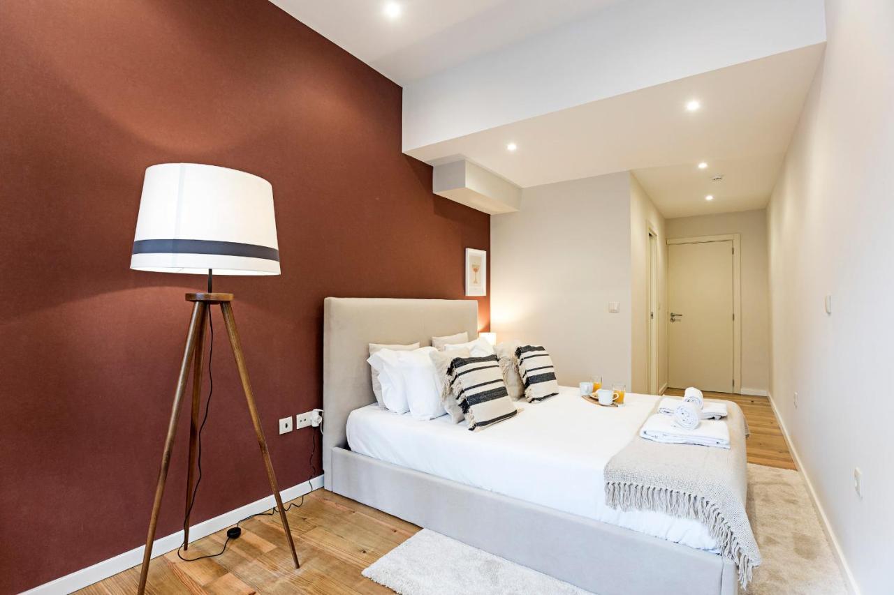 Brand New 4Br W/ 200Yrs Of History In Central Porto By Lovelystay מראה חיצוני תמונה
